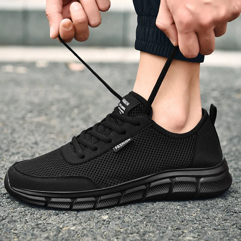 Lightweight Men's Mesh Sneakers